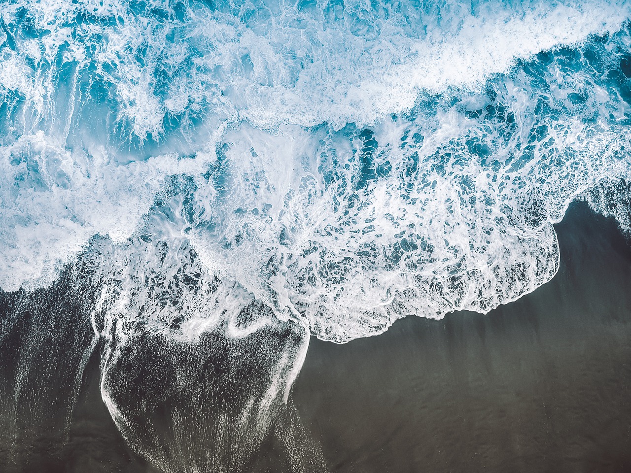 AI-Enhanced Submarine Detection Technologies